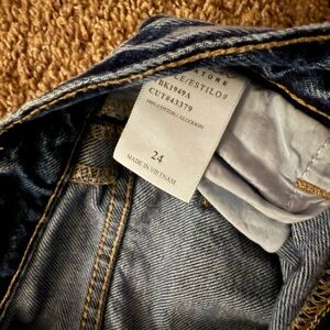 Women’s ripped flying monkey jeans